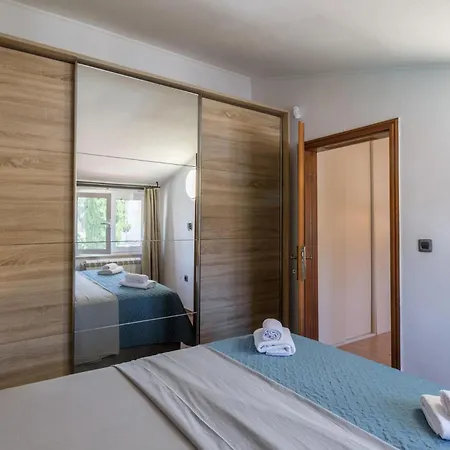 Stunning In With Wifi Apartment *