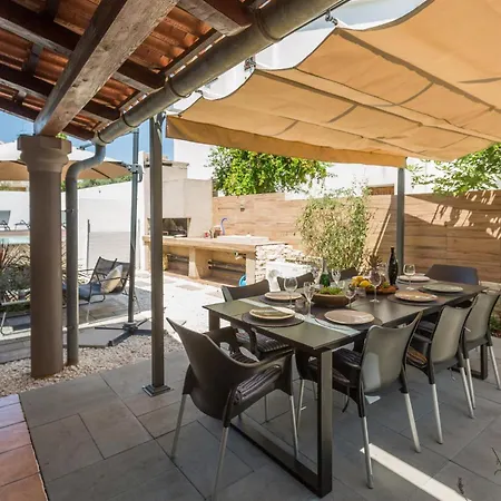Apartment Stunning In With Wifi Medulin